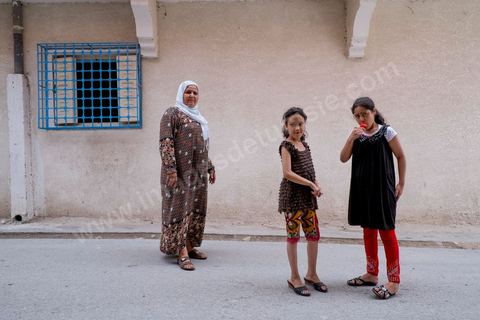 Chez Rebh et Abdelhamid Bouthouri les parents de Ibrahim disparu en mars 2011 dans le quartier de Kabaria.