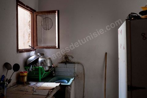 Chez Rebh et Abdelhamid Bouthouri les parents de Ibrahim disparu en mars 2011 dans le quartier de Kabaria.