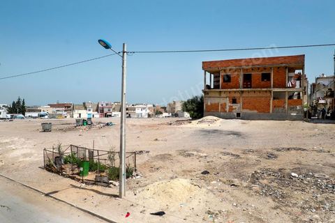 A Kabaria, quartier populaire de la banlieue sud de Tunis, Chez Nourredine MBAREK, père de Karim disparu le 29 mars 2011. Depuis le balcon de chez Nourredine vue sur Kabaria.