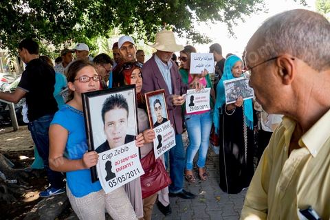 le 6 septembre 2013, une cinquantaine de familles de migrants tunisiens disparus se rassemblent avec des associations devant l'ambassade d'Italie au centre de Tunis pour demander au gouvernment italien le lancement d'une enquête. Suite une rencontre avec le secrétaire général de l'ambassade il leur demandera de voir avec leur gouvernement tunisien. 