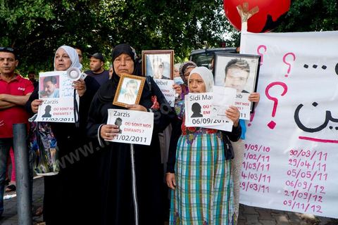 le 6 septembre 2013, une cinquantaine de familles de migrants tunisiens disparus se rassemblent avec des associations devant l'ambassade d'Italie au centre de Tunis pour demander au gouvernment italien le lancement d'une enquête. Suite une rencontre avec le secrétaire général de l'ambassade il leur demandera de voir avec leur gouvernement tunisien. 