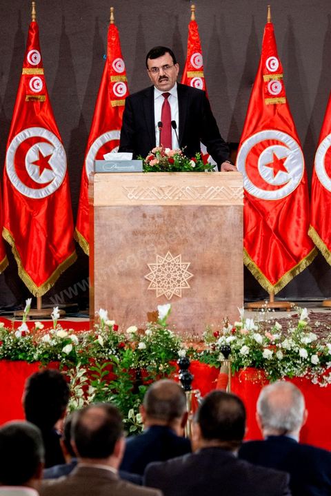 5 octobre 2013 : Discours de Ali Larayedh, Président du gouvernement, au palais des Congrès de Tunis démarrage du Dialogue National en présence des 3 Présidents et sous la houlette du syndicat UGTT. 4 semaines de négociations autour de la feuille de route qui prévoit la formation d'un gouvernement apolitique et l'adoption d'un calendrier électoral à la fin du mois.