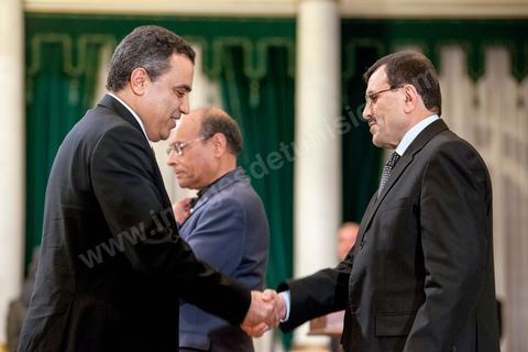 13 mars 2013 : Mehdi Jomaa lors de sa prestation de serment comme Ministre de l'Industrie, avec Ali Larayedh Premier Ministre, a été nommé samedi 14 décembre nouveau Premier Ministre tunisien suit au Dialogue national.