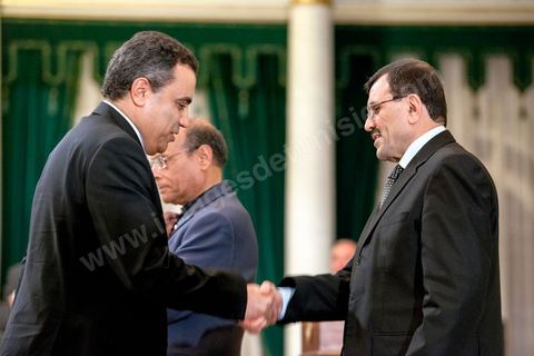 13 mars 2013 : Mehdi Jomaa lors de sa prestation de serment comme Ministre de l'Industrie, avec Ali Larayedh Premier Ministre, a été nommé samedi 14 décembre nouveau Premier Ministre tunisien suit au Dialogue national.
