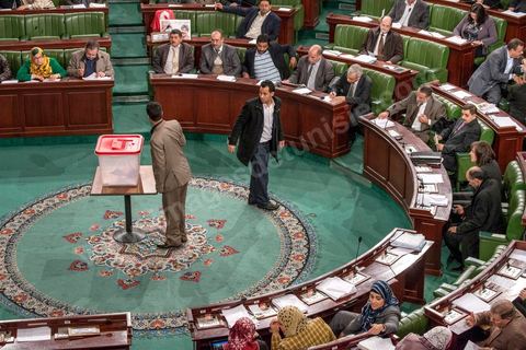 9 janvier 2014 :  l'Assemblée nationale Constituante a élu Chafik Sarsar président de l'ISIE (commission électorale indépendante).