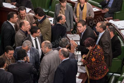 13 janvier 2014, à l'Assemblée nationale constituante, l'examen des articles relatifs au pouvoir juidiciaire donne lieu à une très vive polémique et à plusieurs incidents de séance durant lesquels certains députés sont sur le point d'en venir aux mains.