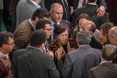 13 janvier 2014, à l'Assemblée nationale constituante, l'examen des articles relatifs au pouvoir juidiciaire donne lieu à une très vive polémique et à plusieurs incidents de séance durant lesquels certains députés sont sur le point d'en venir aux mains.