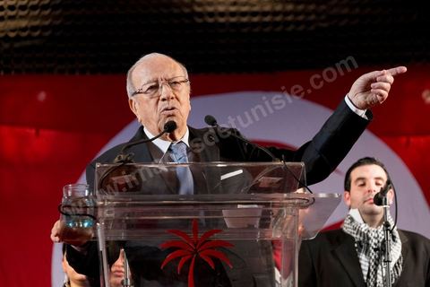 14 janvier 2014 : meeting de Nidaa Tounes et discours de Béji Caïd Essebsi au Palais des Congrès de Tunis, jour de l'anniversaire de la Révolution.