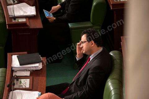 23 janvier 2014 : Zyed Laadhari, porte parole d'Ennahdha, après le vote du dernier article. Du 3 au 23 janvier, les députés de l'assemblée nationale constituante ont examiné, amendé et voté la Constitution article par article. Après plusierus jours très animés, les députés votent en cette soirée les dernières articles, reste plus que le vote solennel prévu le lendemain