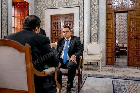29 janvier 2014 : dans le bureau du Premier Ministre à la Kasbah, rencontre de passation de pouvoir entre Ali Larayedh, premier ministre sortant, et Mehdi Jomaa, nouveau premier ministre.