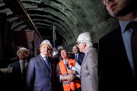 25 avril 2014 : Visite du chantier du Réseau Ferroviaire Rapide de Tunis (RFR) à Tunis. Projet financé par l'état tunisien, l'AFD, la BEI, la KfW et l'UE. Visite conjointe de Laurent Fabius, Ministre des Affaires Etrangères français et de son homologue allemand Frank-Walter Steinmeier à Tunis.