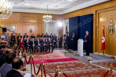 14 mai 2014 : Conférence de presse de Mehdi Jomaa, chef du gouvernement, pour son bilan des 100 jours. en présence des membres de son gouvernement, des chefs et rédacteurs en chefs des médias tunisiens et étrangers.
