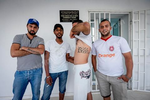 13 juin 2014 : à Ksibet El Mediouni, près de Monastir, 13 jeunes sont porusuivis par la police et la justice dan sle cadre de l'incendie d'un poste de police lors des manifestations le jour de l'assasinat de Chokri Belaid le 6 février 2013.