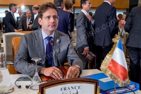 08 septembre 2014 : première sortie internationale du nouveau secrétaire d'état français au commerce extérieur Matthias Fekl franchement nommé en remplacement de Thomas Thevenoud à la Conférence "Investir en Tunisie, start up democracy" organisé apr la Tunisie et la France avec la présence de nombreux pays. La Tunisie présente, au cours de cette conférence, 20 projets structurants d’investissement dans plusieurs secteurs à l’instar des nouvelles technologies, des énergies renouvelables, de l’industrie, du tourisme et du commerce.