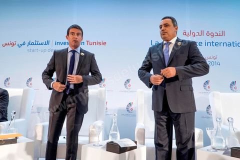 08 septembre 2014 : les premiers ministres Manuel Valls (France) et Mehdi Jomaa (Tunisie) prennent place à la  Conférence "Investir en Tunisie, start up democracy" organisé apr la Tunisie et la France avec la présence de nombreux pays. La Tunisie présente, au cours de cette conférence, 20 projets structurants d’investissement dans plusieurs secteurs à l’instar des nouvelles technologies, des énergies renouvelables, de l’industrie, du tourisme et du commerce.