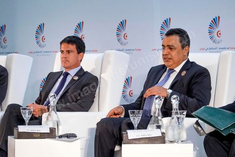 08 septembre 2014 : les premiers ministres Manuel Valls (France) et Mehdi Jomaa (Tunisie) prennent place à la  Conférence "Investir en Tunisie, start up democracy" organisé apr la Tunisie et la France avec la présence de nombreux pays. La Tunisie présente, au cours de cette conférence, 20 projets structurants d’investissement dans plusieurs secteurs à l’instar des nouvelles technologies, des énergies renouvelables, de l’industrie, du tourisme et du commerce.