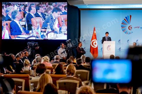 08 septembre 2014 : discours de Manuel Valls Premier ministre français lors de l'ouverture de la  Conférence "Investir en Tunisie, start up democracy" organisé apr la Tunisie et la France avec la présence de nombreux pays. La Tunisie présente, au cours de cette conférence, 20 projets structurants d’investissement dans plusieurs secteurs à l’instar des nouvelles technologies, des énergies renouvelables, de l’industrie, du tourisme et du commerce.