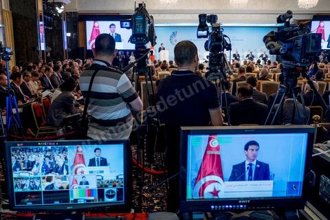 08 septembre 2014 : discours de Manuel Valls Premier ministre français lors de l'ouverture de la  Conférence "Investir en Tunisie, start up democracy" organisé apr la Tunisie et la France avec la présence de nombreux pays. La Tunisie présente, au cours de cette conférence, 20 projets structurants d’investissement dans plusieurs secteurs à l’instar des nouvelles technologies, des énergies renouvelables, de l’industrie, du tourisme et du commerce.