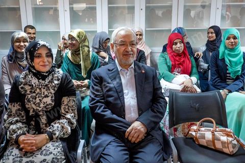 11 septembre 2014 : lors d'une conférence de presse en présence de Rached Ghannouchi, les jeunes d'Ennahdha ont présenté les jeunes candidats sur les listes d'Ennahdha. Sous le slogan "C'est le moment de laisser la place aux jeunes" une dizaine de candidats ont pris la parole pour se présenter. Les jeunes au nombre de 40 sur les listes se sentent encore délaissés au sein du parti.