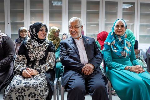 11 septembre 2014 : lors d'une conférence de presse en présence de Rached Ghannouchi, les jeunes d'Ennahdha ont présenté les jeunes candidats sur les listes d'Ennahdha. Sous le slogan "C'est le moment de laisser la place aux jeunes" une dizaine de candidats ont pris la parole pour se présenter. Les jeunes au nombre de 40 sur les listes se sentent encore délaissés au sein du parti.