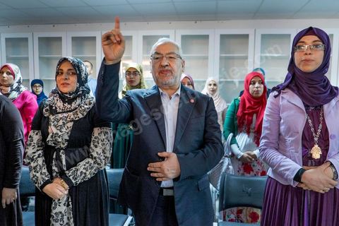 11 septembre 2014 : lors d'une conférence de presse en présence de Rached Ghannouchi, les jeunes d'Ennahdha ont présenté les jeunes candidats sur les listes d'Ennahdha. Sous le slogan "C'est le moment de laisser la place aux jeunes" une dizaine de candidats ont pris la parole pour se présenter. Les jeunes au nombre de 40 sur les listes se sentent encore délaissés au sein du parti.