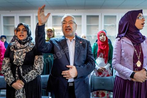 11 septembre 2014 : lors d'une conférence de presse en présence de Rached Ghannouchi, les jeunes d'Ennahdha ont présenté les jeunes candidats sur les listes d'Ennahdha. Sous le slogan "C'est le moment de laisser la place aux jeunes" une dizaine de candidats ont pris la parole pour se présenter. Les jeunes au nombre de 40 sur les listes se sentent encore délaissés au sein du parti.