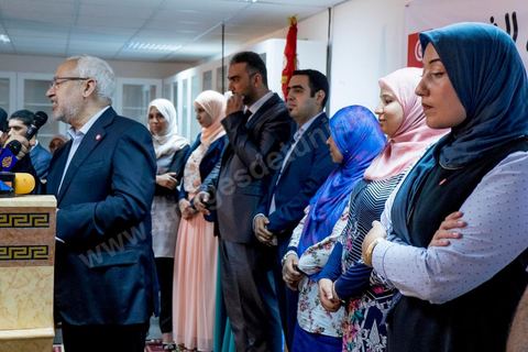 11 septembre 2014 : lors d'une conférence de presse en présence de Rached Ghannouchi, les jeunes d'Ennahdha ont présenté les jeunes candidats sur les listes d'Ennahdha. Sous le slogan "C'est le moment de laisser la place aux jeunes" une dizaine de candidats ont pris la parole pour se présenter. Les jeunes au nombre de 40 sur les listes se sentent encore délaissés au sein du parti.