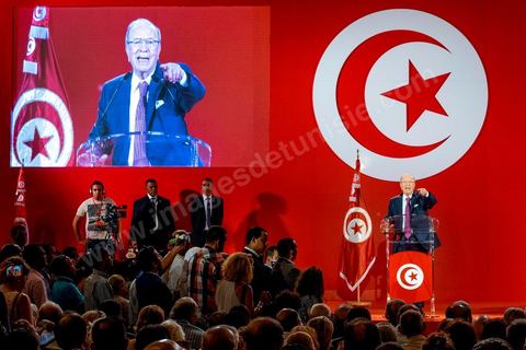 12 septembre 2014 : premier meeting de Beji Caïd Essebsi, 88 ans, président du parti Nidaa Tounes, devant ses militants en tant que candidat à l’élection présidentielle, et dans lequel il a notamment abordé son refus de la proposition d’un « président consensuel » proposé par Ennahdha, et a critiqué la multiplication des candidatures à la présidentielle de novembre 2014. Il a tenu aussi à rassurer sur son état de santé et son engagement dans cette rude campagne malgrè les atteintes à sa personne.