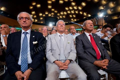 12 septembre 2014 : premier meeting de Beji Caïd Essebsi, 88 ans, président du parti Nidaa Tounes, devant ses militants en tant que candidat à l’élection présidentielle, et dans lequel il a notamment abordé son refus de la proposition d’un « président consensuel » proposé par Ennahdha, et a critiqué la multiplication des candidatures à la présidentielle de novembre 2014. Il a tenu aussi à rassurer sur son état de santé et son engagement dans cette rude campagne malgrè les atteintes à sa personne.