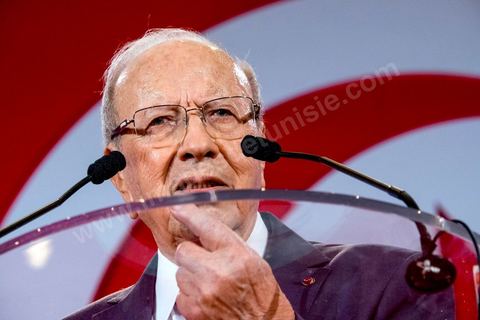 12 septembre 2014 : premier meeting de Beji Caïd Essebsi, 88 ans, président du parti Nidaa Tounes, devant ses militants en tant que candidat à l’élection présidentielle, et dans lequel il a notamment abordé son refus de la proposition d’un « président consensuel » proposé par Ennahdha, et a critiqué la multiplication des candidatures à la présidentielle de novembre 2014. Il a tenu aussi à rassurer sur son état de santé et son engagement dans cette rude campagne malgrè les atteintes à sa personne.