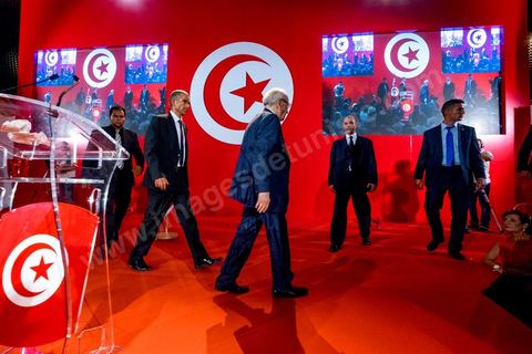 12 septembre 2014 : premier meeting de Beji Caïd Essebsi, 88 ans, président du parti Nidaa Tounes, devant ses militants en tant que candidat à l’élection présidentielle, et dans lequel il a notamment abordé son refus de la proposition d’un « président consensuel » proposé par Ennahdha, et a critiqué la multiplication des candidatures à la présidentielle de novembre 2014. Il a tenu aussi à rassurer sur son état de santé et son engagement dans cette rude campagne malgrè les atteintes à sa personne.