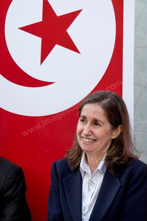 7 octobre 2014 : sur une petite place un meeting populaire du parti Al Jouhmouri dans un quartier de Fouchana avec la députée Maya Jribi, parti Al Jouhmouri, en campagne électorale pour les élections législatives du 26 octobre dans un quartier populaire de Fouchana, gouvernorat de Ben Arous, dans la banlieue sud de Tunis.