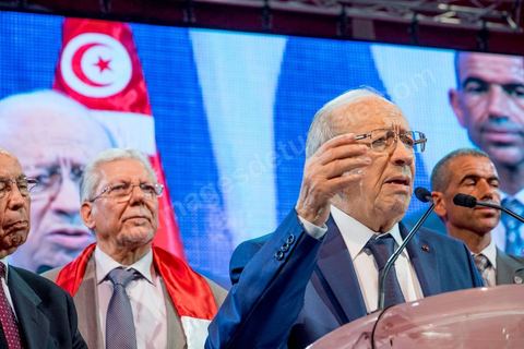 9 octobre 2014 : discours de Béji Caïd Essebsi au meeting du parti Nidaa Tounes dans le quartier populaire de Mellassine à l'ouest de Tunis. Béji Caïd Essebsi, président du parti et candidat à la présidentielle, est venue soutenir la liste de Tunis 1 pour les legislatives avec un discours plein de promesses : «Mellassine souffre de pauvreté et de marginalisation. Cette situation ne saurait durer plus longtemps». 