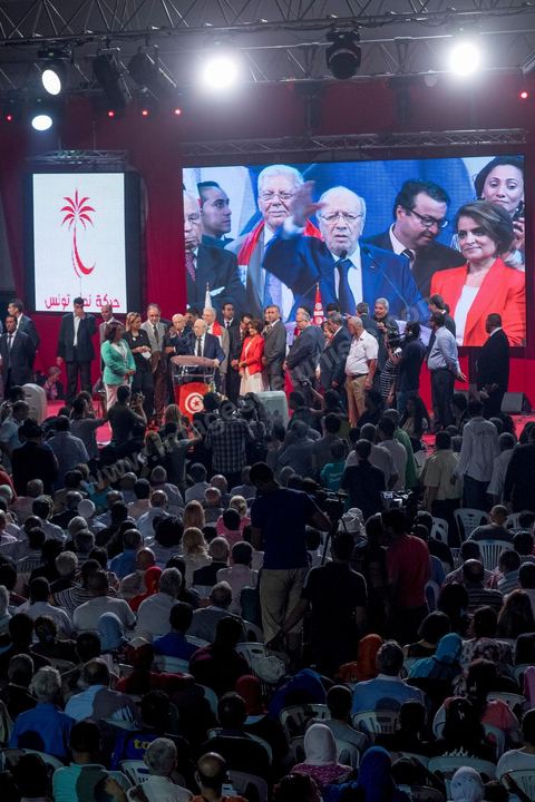 9 octobre 2014 : discours de Béji Caïd Essebsi au meeting du parti Nidaa Tounes dans le quartier populaire de Mellassine à l'ouest de Tunis. Béji Caïd Essebsi, président du parti et candidat à la présidentielle, est venue soutenir la liste de Tunis 1 pour les legislatives avec un discours plein de promesses : «Mellassine souffre de pauvreté et de marginalisation. Cette situation ne saurait durer plus longtemps». 
