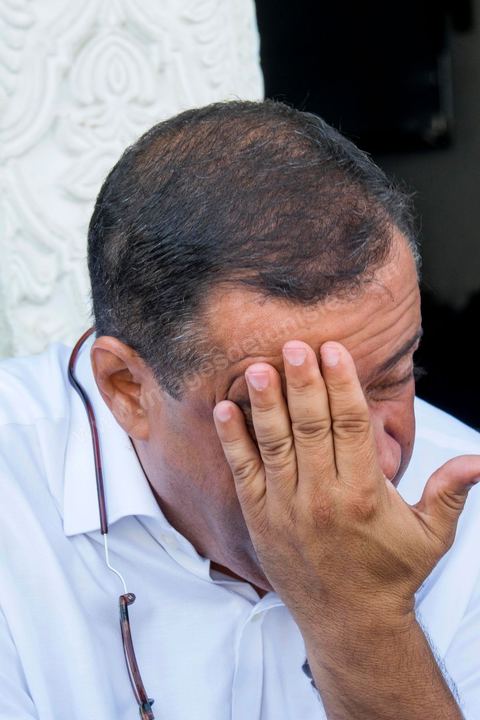 16 octobre 2014 : Samir Taieb, député à l'ANC, candidat tête de liste Tunis 1 aux législatives pour le parti Union pour la Tunisie (UPT) en campagne électorale au marché de Kabaria. Kabaria est un des quartiers les plus deshérités de la banlieu sud de Tunis, les tensions sociales et les revendications osnt très nombreux dans ces quartiers où les habitants sont souvent désabusés par la politique. Le travail de terrain a le mérite de leur donner de l'espoir et de les convaincre à se rendre aux urnes. 