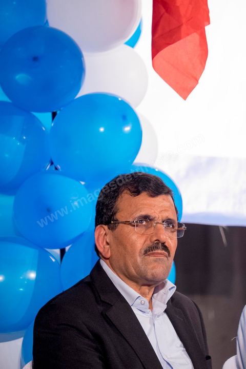 17 octobre 2014 : meeting du parti islamiste Ennahdha dans la salle des sports du quartier populaire de Ezzouhour, banlieue ouest de Tunis, pour laprésentation de la liste Tunis 1 dirigée par Ali Larayedh, ancien ministre de l'intérieur et Premier ministre, pour la campagne électorale des élections législatives du 26 octobre. 