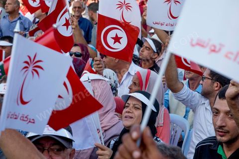 18 octobre 2014 : Meeting Nidaa Tounes à Kairouan, plus de 2000 particiapnts venus prendre place près de la Grande Mosquée, au même endroit où Ansar El Charia avait organisé son 1er congrès en 2012, pour écouter le discours de Béji Caïd Essebsi, président du parti et candidat aux présidentielles de Novembre 2014. Campagne électorale pour els éléectiosn législatives du 26 octobre 2014.