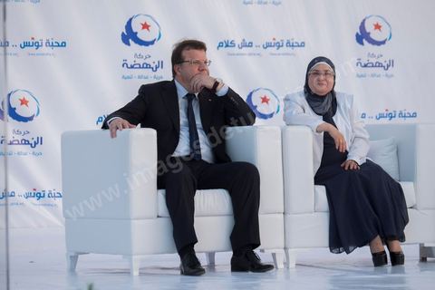 18 octobre 2014 : Mohamed Frikha dans le théâtre de Sidi Mansour, ville dans la banlieue nord de Sfax, deuxième ville du pays, plus de 10 000 partiisans d'Ennahdha se sont rassemblés pour un grand meeting du parti islamiste. Sous un soleil de plomb, Rached Ghannouchi, président du parti, orchestre un meeting electoral avec présentations des deux listes Ennahdha (Sfax1 et 2), discours des candidats et discours final de Ghannouchi.