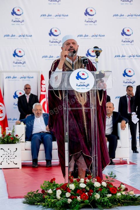18 octobre 2014 : Discours de Habib Ellouze dans le théâtre de Sidi Mansour, ville dans la banlieue nord de Sfax, deuxième ville du pays, plus de 10 000 partiisans d'Ennahdha se sont rassemblés pour un grand meeting du parti islamiste. Sous un soleil de plomb, Rached Ghannouchi, président du parti, orchestre un meeting electoral avec présentations des deux listes Ennahdha (Sfax1 et 2), discours des candidats et discours final de Ghannouchi.
