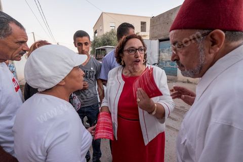 19 octobre 2014 : campagne de porte à porte dans le quartier de Gammarth village, banlieue nord de Tunis, des partisans de Nidaa Tounes. Said Aïdi, tête de liste dans cette circonscription de Tunis 2 est accompganée de ses colistiers dont Bochra Bel Hadj Hamida.