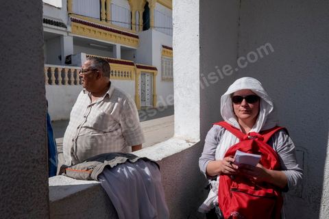 20 ocotbre 2014 : Ali Larayedh, candidat en tête de liste du parti islamiste Ennahdha sur Tunis 1, en campagne pour les élections legislatives du 26 octobre 2014 dans le quartier populaire de Hrairia dans la banlieue ouest de Tunis. 