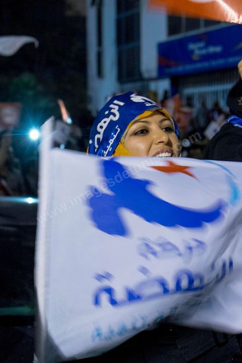 27 octobre 2014 : à l'appel du parti Ennahdha, plusieurs centaines de militants se sont réunis au lendemain des élections. Les dirigeants du parti ont remercié les militants pour leur engagement et reconnaitre la défaite aux élections. Rached Ghannouchi, président du parti islamiste a remercié les militants dans son discours et reconnu la défaite. 