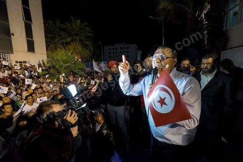 27 octobre 2014 : à l'appel du parti Ennahdha, plusieurs centaines de militants se sont réunis au lendemain des élections. Les dirigeants du parti ont remercié les militants pour leur engagement et reconnaitre la défaite aux élections. Rached Ghannouchi, président du parti islamiste a remercié les militants dans son discours et reconnu la défaite. 