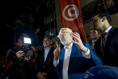 27 octobre 2014 : à l'appel du parti Ennahdha, plusieurs centaines de militants se sont réunis au lendemain des élections. Les dirigeants du parti ont remercié les militants pour leur engagement et reconnaitre la défaite aux élections. Rached Ghannouchi, président du parti islamiste a remercié les militants dans son discours et reconnu la défaite. 