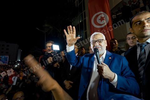 27 octobre 2014 : à l'appel du parti Ennahdha, plusieurs centaines de militants se sont réunis au lendemain des élections. Les dirigeants du parti ont remercié les militants pour leur engagement et reconnaitre la défaite aux élections. Rached Ghannouchi, président du parti islamiste a remercié les militants dans son discours et reconnu la défaite. 