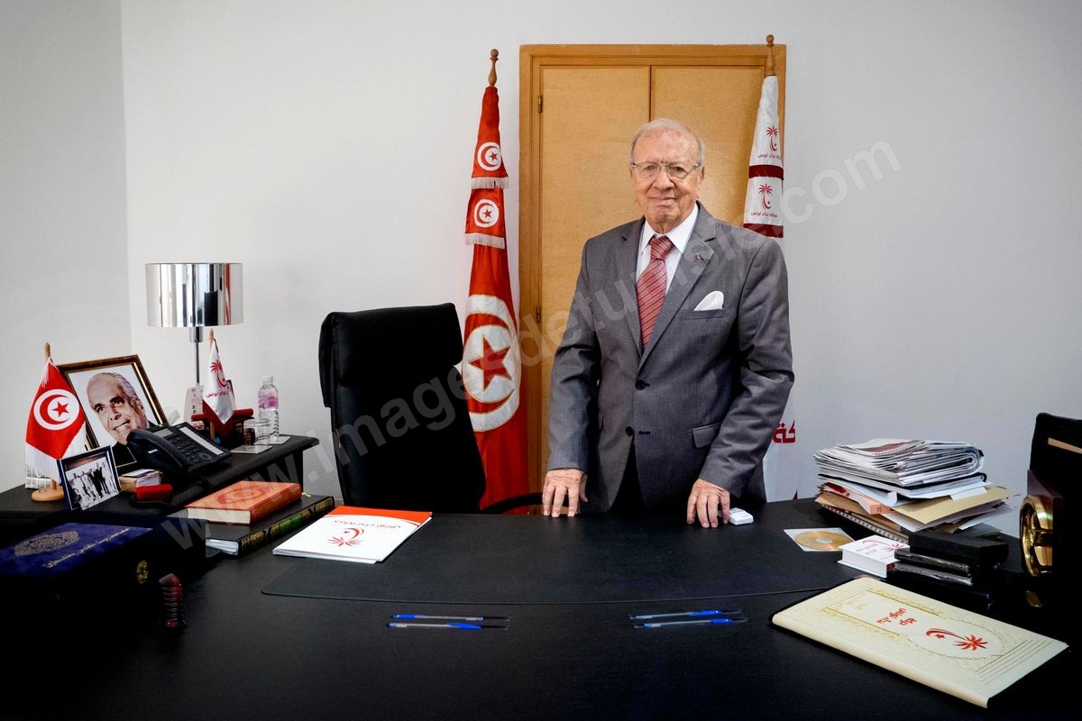M27-300 Portrait BCE au bureau 28102014