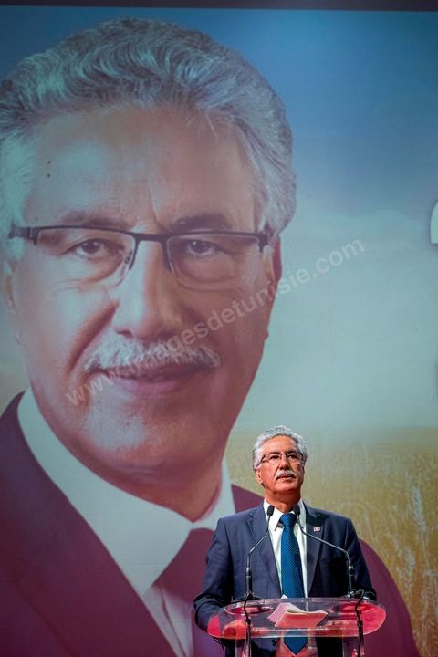 16 novembre 2014 : grand meeting politique du Front populaire, troisième force politique du pays, dans le cadre de la candidature de son président Hamma Hammami à la présidence de la république pour les élections du 23 novembre. Dans un long discours de plus d'une heure, Hammami, a assuré qu'il travaillera à l'installation d'une justice sociale et d'un équilibre entre les différentes régions du pays, avant de finir son meeting avec sa femme Radia Nasraoui, sa fille et tous ses amis et leaders du parti.