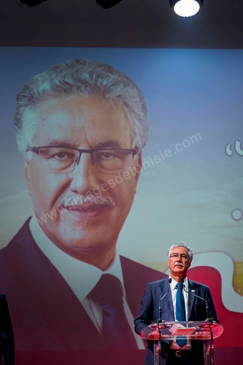 16 novembre 2014 : grand meeting politique du Front populaire, troisième force politique du pays, dans le cadre de la candidature de son président Hamma Hammami à la présidence de la république pour les élections du 23 novembre. Dans un long discours de plus d'une heure, Hammami, a assuré qu'il travaillera à l'installation d'une justice sociale et d'un équilibre entre les différentes régions du pays, avant de finir son meeting avec sa femme Radia Nasraoui, sa fille et tous ses amis et leaders du parti.