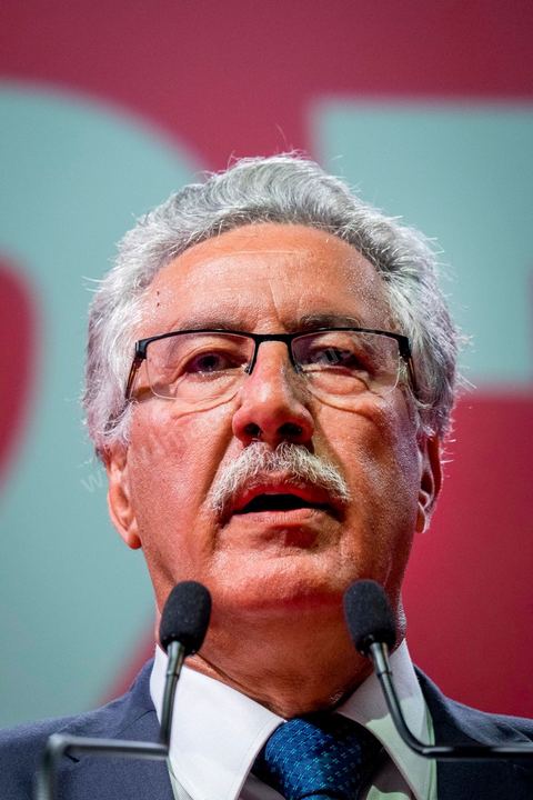 16 novembre 2014 : grand meeting politique du Front populaire, troisième force politique du pays, dans le cadre de la candidature de son président Hamma Hammami à la présidence de la république pour les élections du 23 novembre. Dans un long discours de plus d'une heure, Hammami, a assuré qu'il travaillera à l'installation d'une justice sociale et d'un équilibre entre les différentes régions du pays, avant de finir son meeting avec sa femme Radia Nasraoui, sa fille et tous ses amis et leaders du parti.