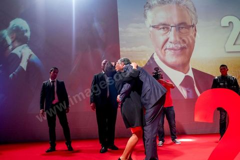 16 novembre 2014 : grand meeting politique du Front populaire, troisième force politique du pays, dans le cadre de la candidature de son président Hamma Hammami à la présidence de la république pour les élections du 23 novembre. Dans un long discours de plus d'une heure, Hammami, a assuré qu'il travaillera à l'installation d'une justice sociale et d'un équilibre entre les différentes régions du pays, avant de finir son meeting avec sa femme Radia Nasraoui, sa fille et tous ses amis et leaders du parti.